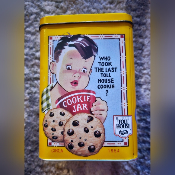 Vintage Toll House Cookie Tin ♡ - Picture 3 of 4